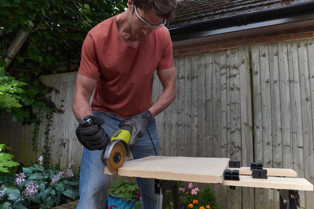 Elektrická uhlová brúska RAG800-125G Ryobi, 800W, 125mm